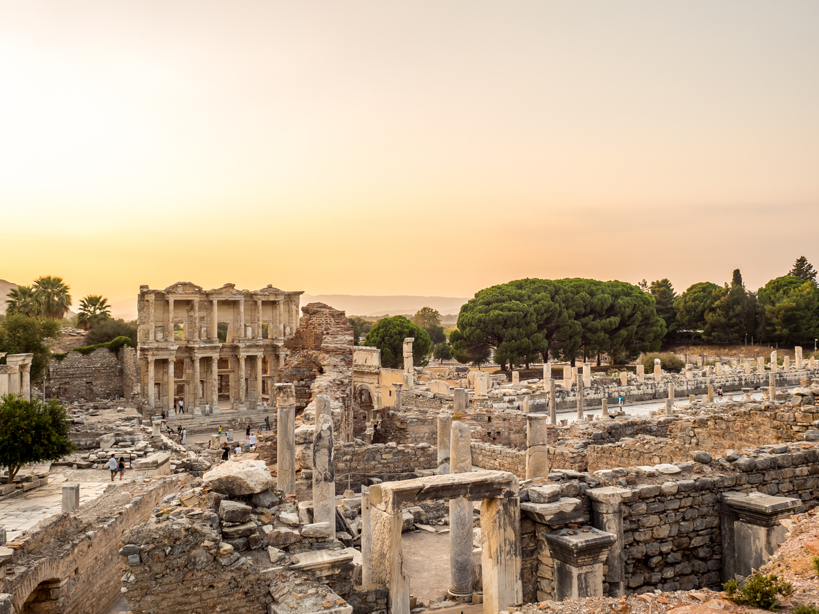1547_e0ae63bc-39a1-491f-8584-5b9a36eede55_efes 2.jpg